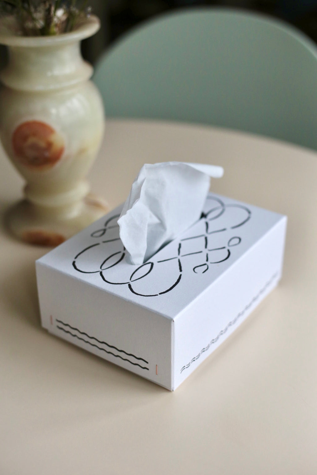 tissue case "white window"